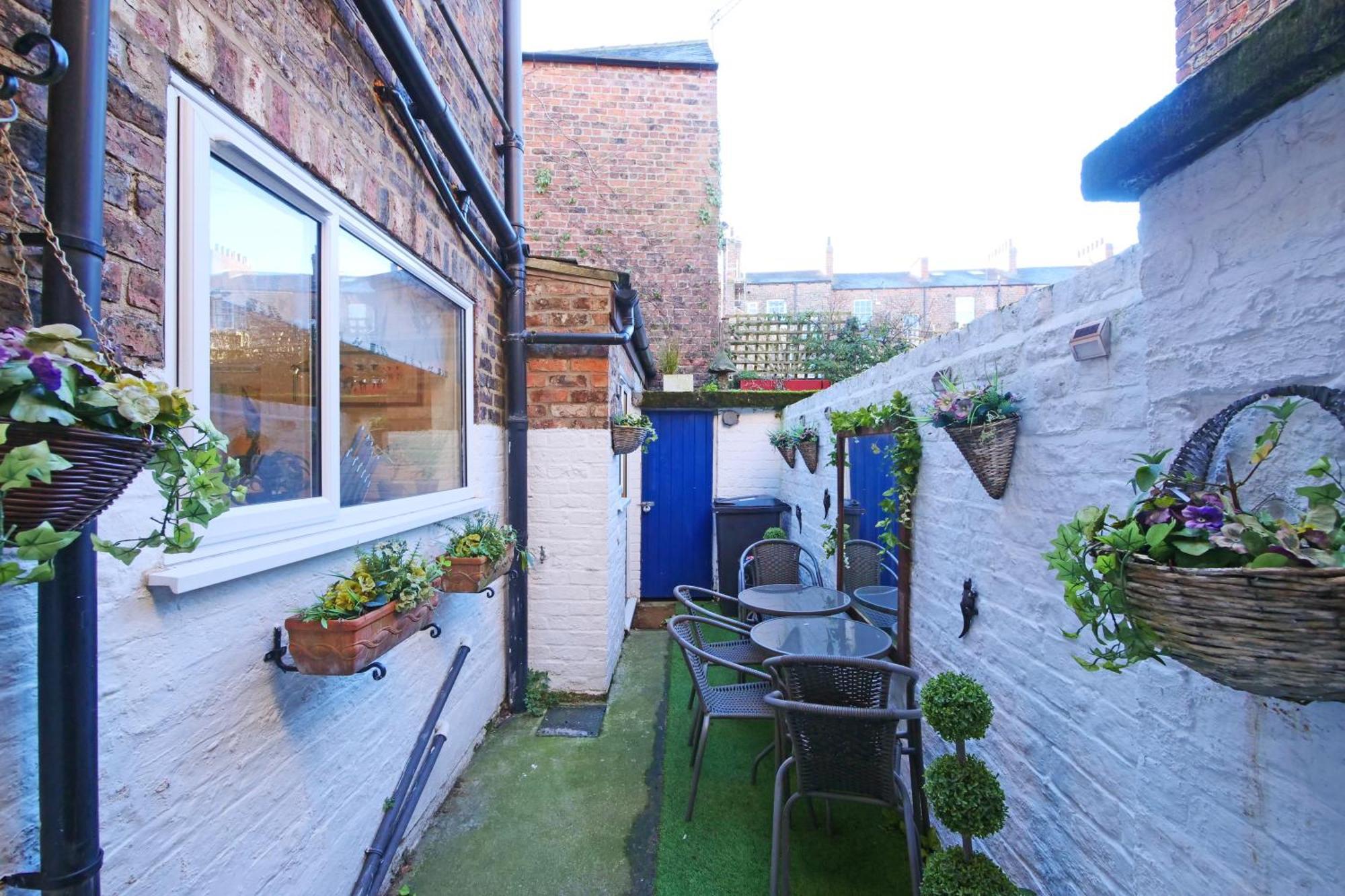59 Moss - Close To The Centre * York